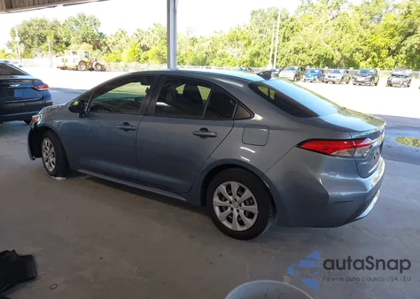 2022 Toyota Corolla Le z USA, uszkodzony, nr VIN JTDEPMAE2N3027838